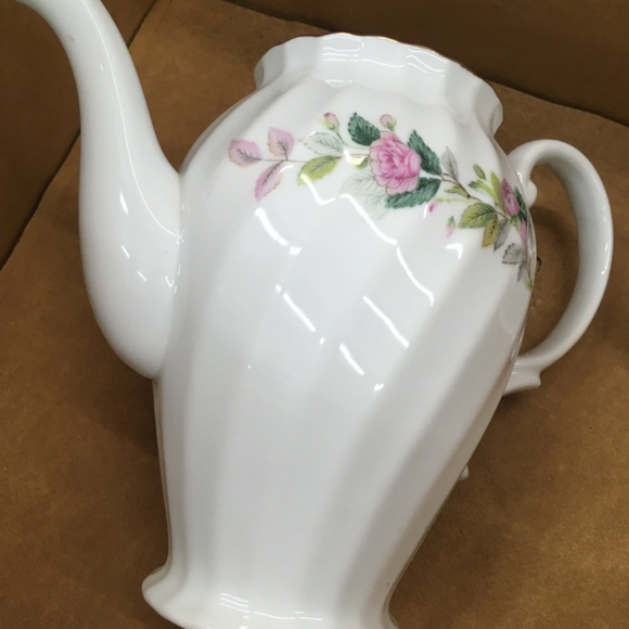 Creative Brand 8 1/2" "Regency Rose" Coffee Pot / Tea Pot - Picture 7 of 12
